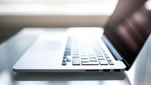 Computer - pexels - retesei