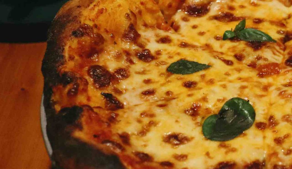 Pizza - pexels - retesei