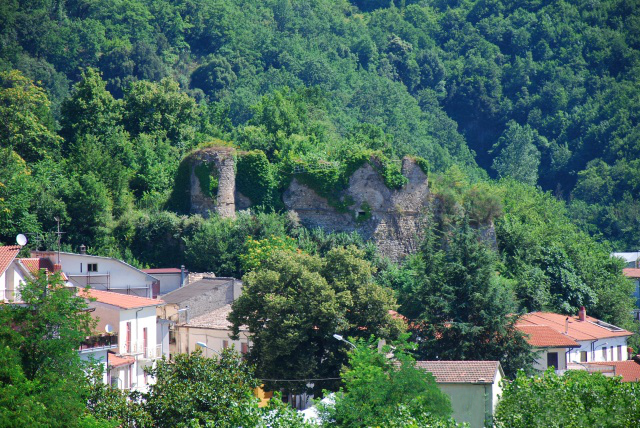 Arpaise: Sentenza per Riciclaggio di Veicoli, Tre Condanne e Due Assoluzioni