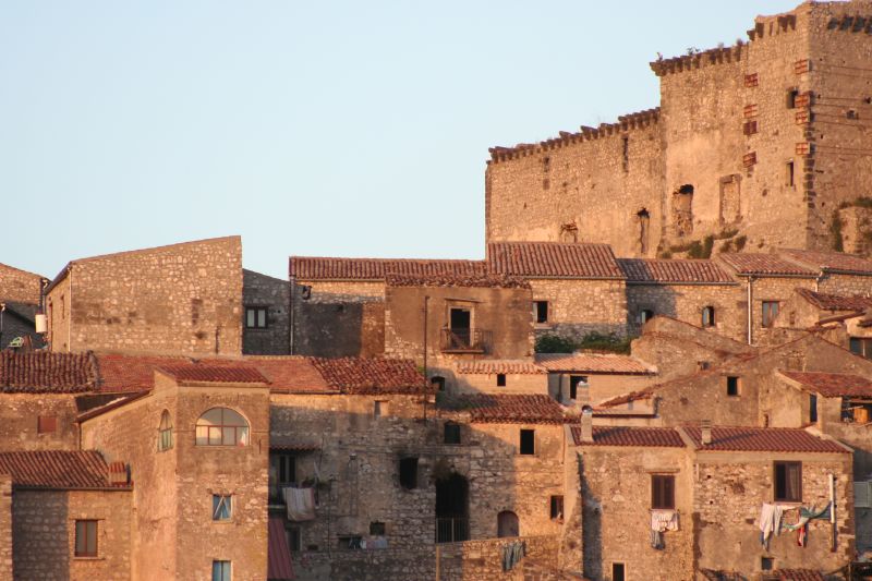 Campania Rilancia: I Borghi Interni ‘Covid-Free’ si Affermano Come Destinazione Sicura e Sostenibile