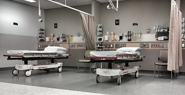 Tragico epilogo al Covid Hospital Moscati: due pazienti, un 73enne di Solofra e una 84enne di Montefalcione, perdono la vita.