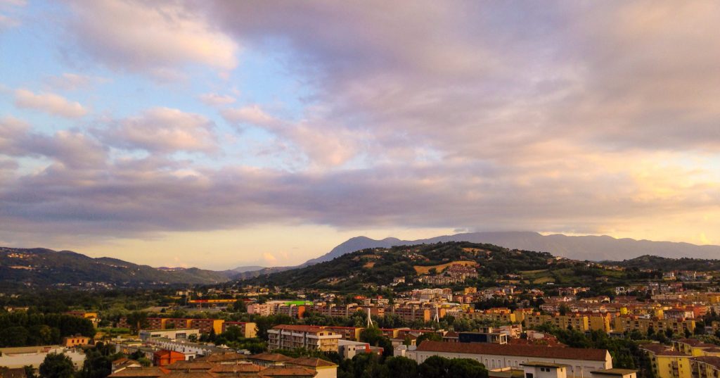 Rione Libertà: Un Imprenditore Dà il Via alla Lotta Contro il Degrado con la Videosorveglianza