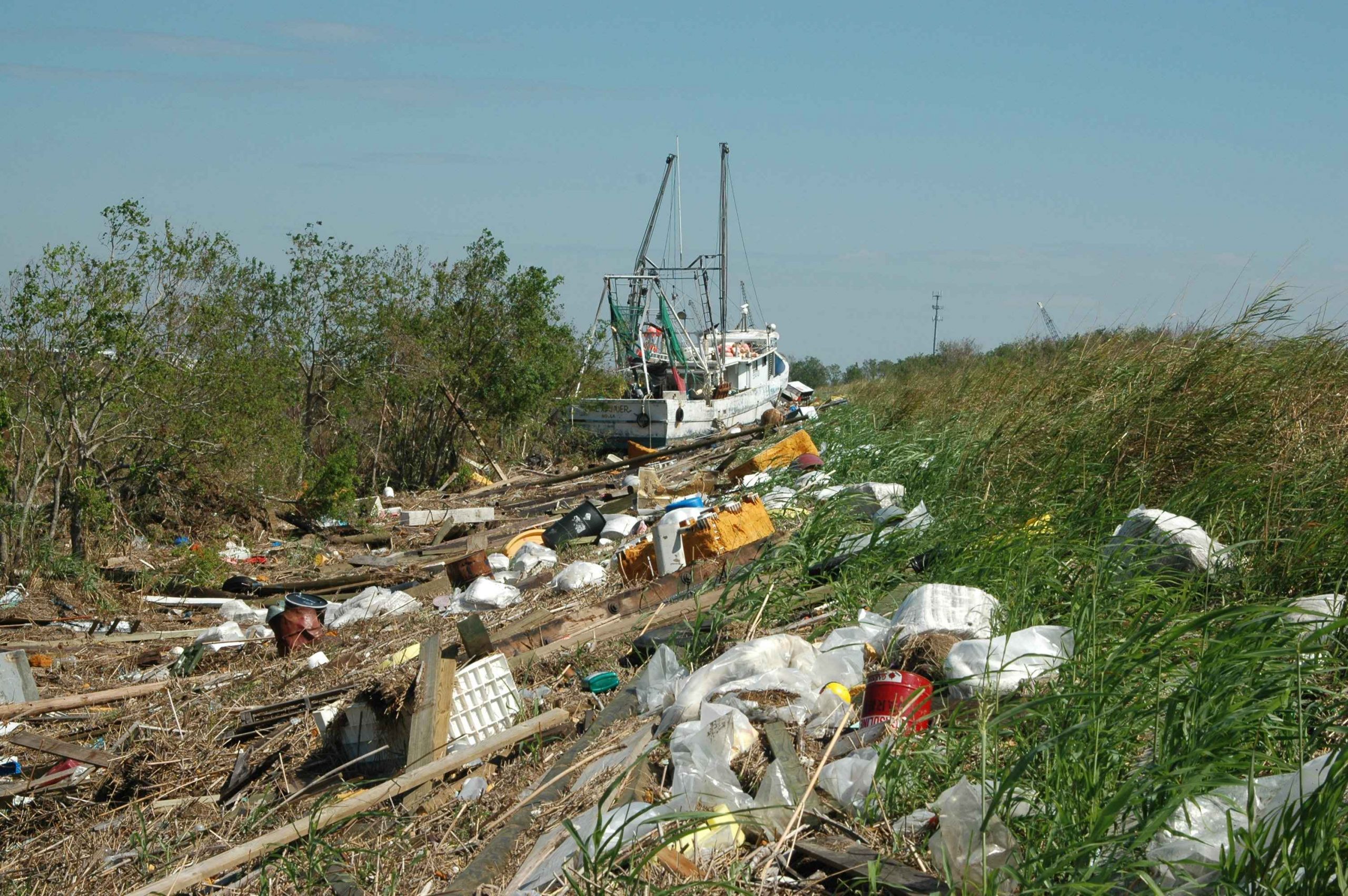 Forte deflagrazione interna al commissariato di polizia di Castellammare di Stabia