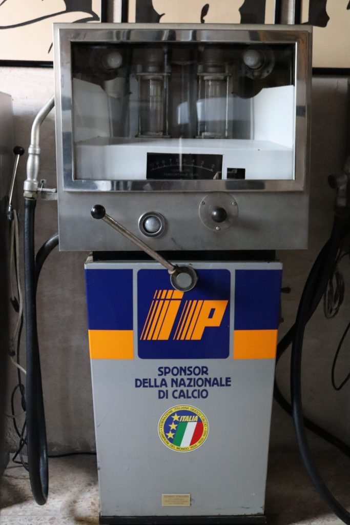 Operazione Multi-Agenzia Contro la Frode Fiscale su Carburanti: Settanta Arresti e Sequestri per Un Miliardo di Euro