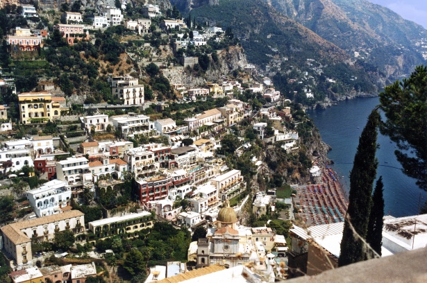 Il Turismo Guida lo Sprint Economico della Campania