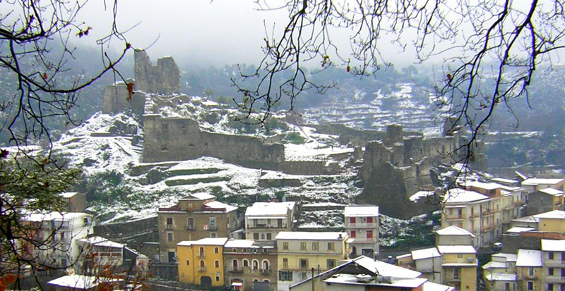 Campania, l’inchiesta sui rifiuti ingloba il Presidente De Luca