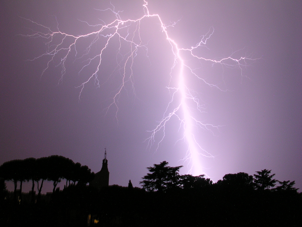 Campania: Imminente Intensificazione del Maltempo con Allerta Gialla Idrogeologica