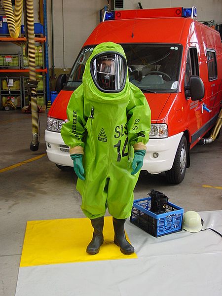 Intervento Specializzato a Manocalzati: Il Nucleo NBCR dei Vigili del Fuoco di Avellino per un Paziente COVID-19 di Grande Mole