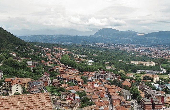 Mercogliano: Ventenne Denunciata per il Furto di Capi Prestigiosi