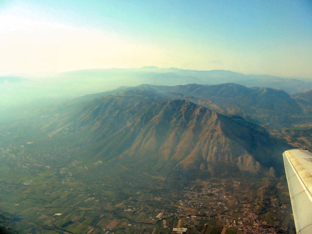 Montesarchio: Il Castello Ritrova i Suoi Sentieri, Un’Alleanza per il Cuore Verde del Taburno