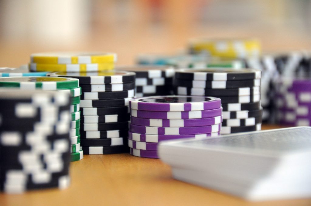 Blitz anticontagio e antigioco d’azzardo nel Salernitano: sale clandestine sotto sequestro
