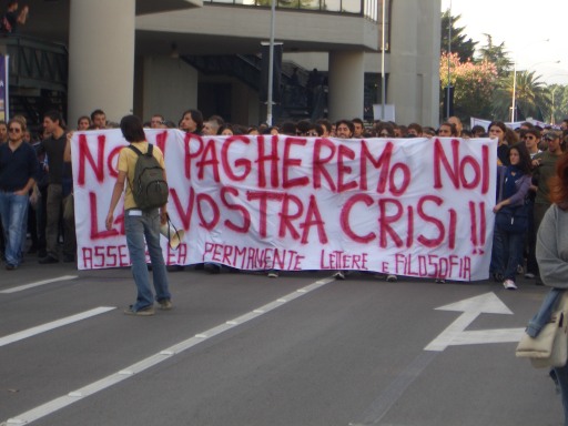 Azione Sindacale Unitaria ad Avellino: CGIL, CISL e UIL Convergono in Piazza Libertà