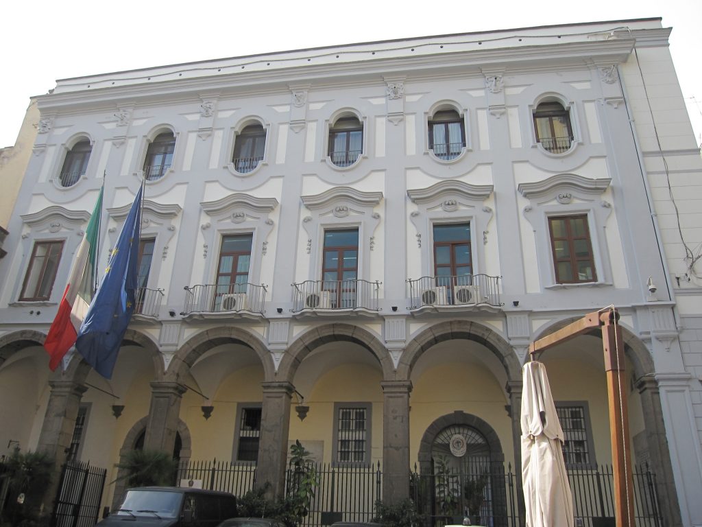 Sgominato Giro di Usura ed Estorsione a Napoli: Sei Misure Cautelari Eseguite dai Carabinieri