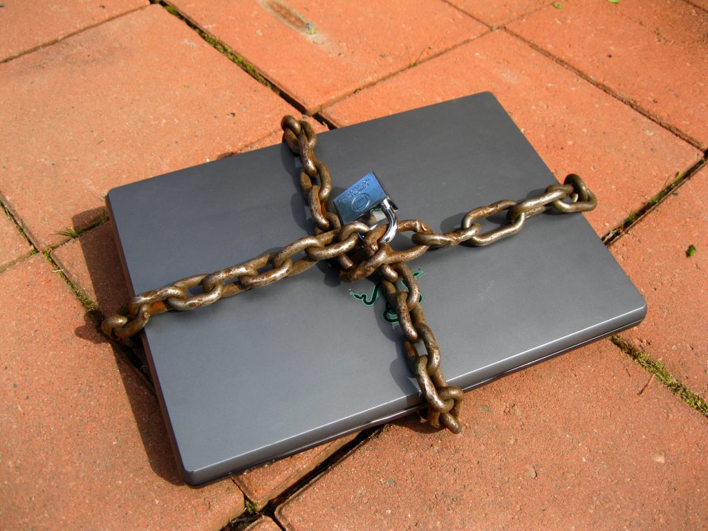 Affluenza Record per l’Evento Online di Polizia di Stato e Unieuro contro il Cyberbullismo