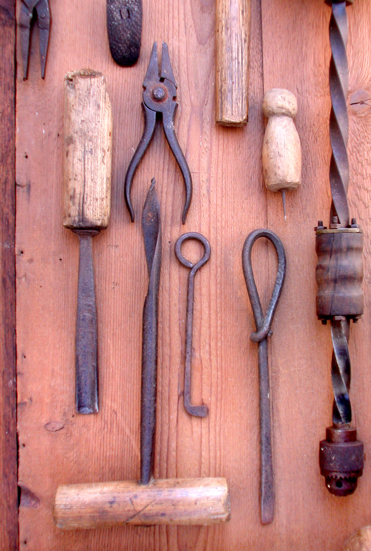 Confartigianato Avellino Celebra Salvatore Caruso: Il Maestro Artigiano di Calitri che Illumina il Futuro dei Giovani Napoletani Vulnerabili