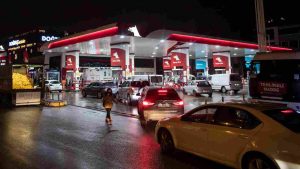 Auto a metano - ansa - retesei