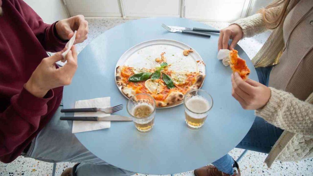 Pizza margherita - pexels - retesei