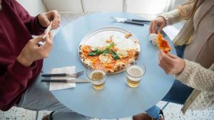 Pizza margherita - pexels - retesei