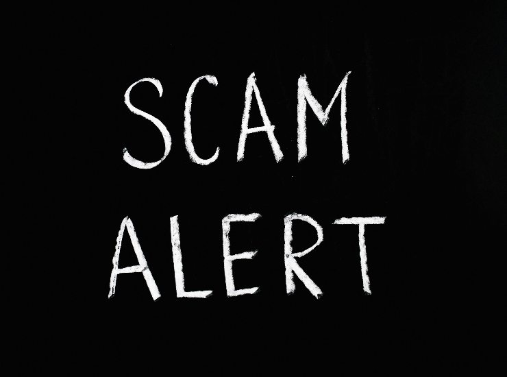 Scam Alert - pexels - retesei