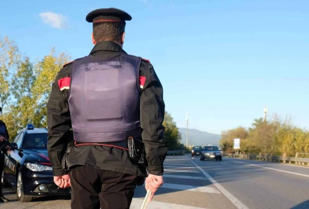 Posti di blocco, impossibile guidare nel weekend: blocco totale Carabinieri ad ogni incrocio